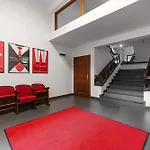 Large In The Center Of By P&m * وارسو