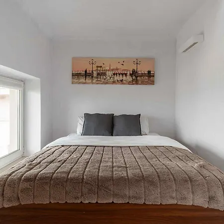 Large In The Center Of By P&m * Varšava